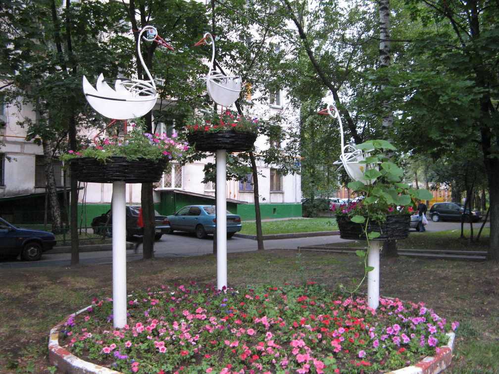 Восток города, от М.Улица Подбельского к гостинице.
