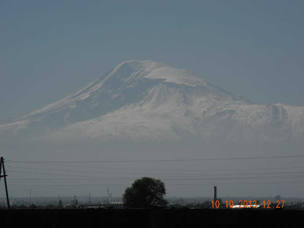 Армения. Ереван. Звартноц. Гора Арарат.