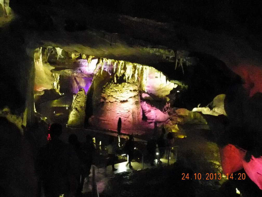 Грузия, Кутаиси. Пещеры Сатаплиа.