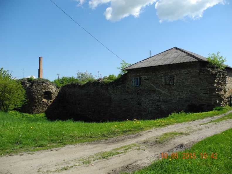 Замок в Микулинцах.